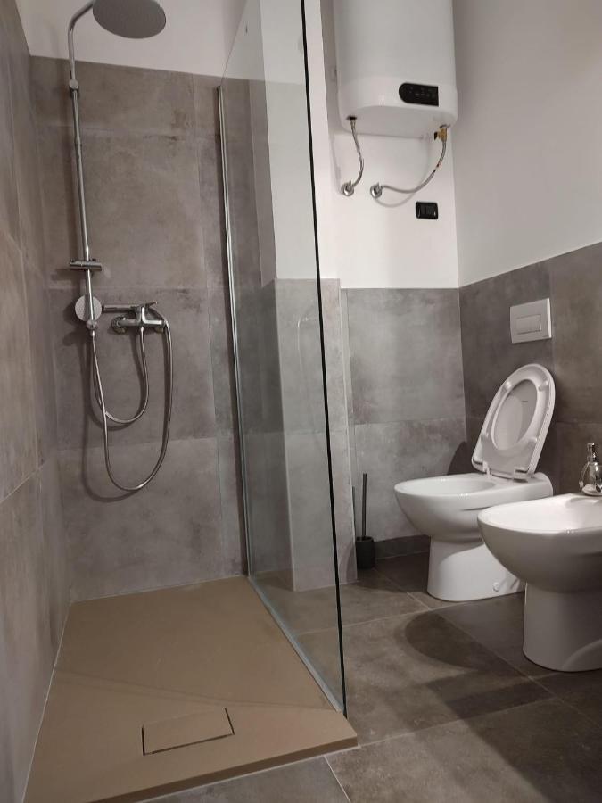 Nel Mezzo Del Cammin Apartment Brindisi Bagian luar foto